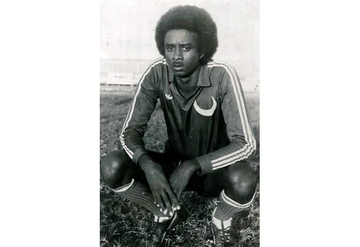 13 (Small) 13 (Small)