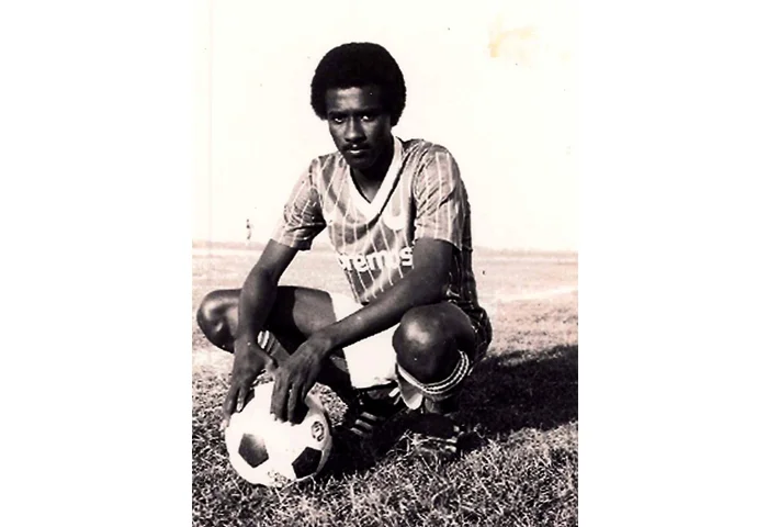 14 (Small) 14 (Small)